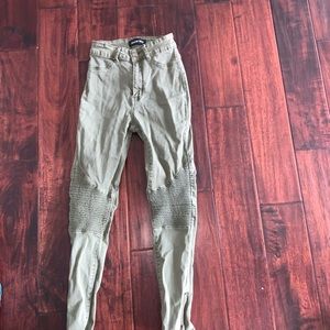 Fashion nova army green skinny jeans
